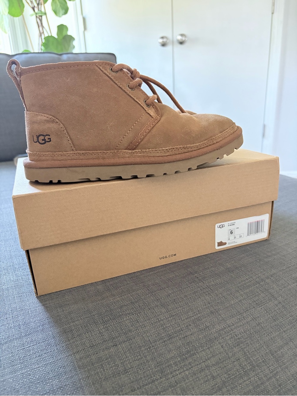 UGG Women’s Chestnut Suede Chukka Boot
